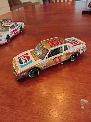 Darrell Waltrip #11 Pepsi Challenger 1983 Monte Carlo color líquido 1/350 ¡RARO! Foto 1 de 2