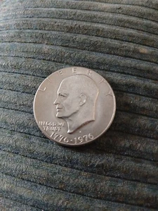 Eisenhower Dollar Ike Dollar 1776-1976-D Type 1 Bicentennial Coin - Picture 1 of 3