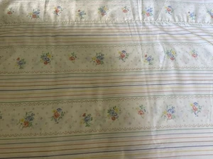 Vintage THOMASTON SWISS BOUQUET KING SIZE FLAT SHEET PINK BLUE YELLOW FLORAL ST - Picture 1 of 7