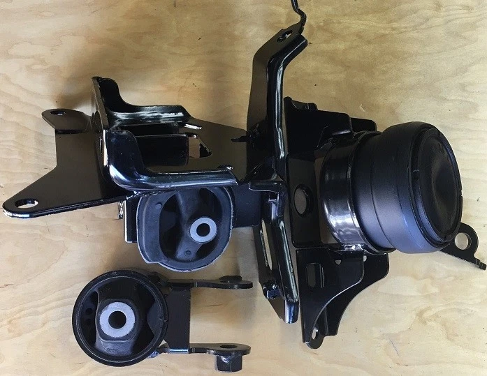 3pcSet fits Automatic Toyota Yaris 2006 2007 2008 2009 2010 2011 Motor Mounts - Image 1 of 1