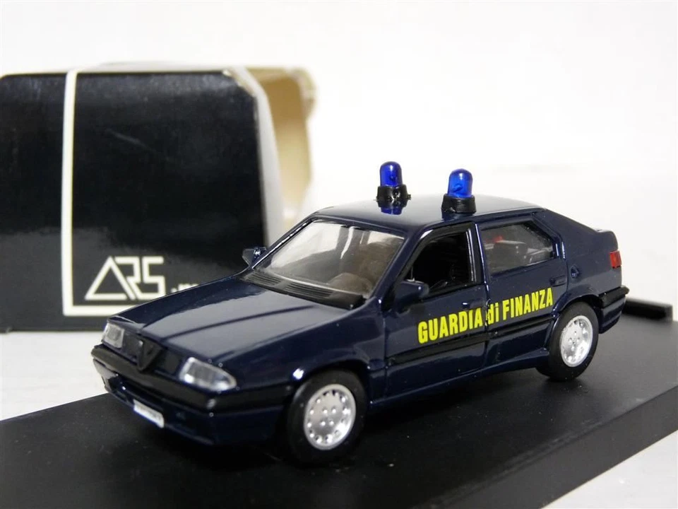 Coche modelo diecast ARS Italia 1/43 Alfa Romeo 33 Police Guardia Di Finanza Foto 1 de 1