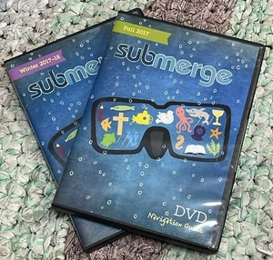 Submerge Deep Blue for Tweens 2 DVD Navigation Guide Winter 2017-18, Fall 2017 - Foto 1 di 1