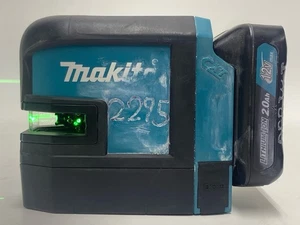 Makita 12 V Max CXT selbstnivellierendes Kreuzlinien-/4-Punkt grünes Laser-Kit (UD7021154) - Bild 1 von 8