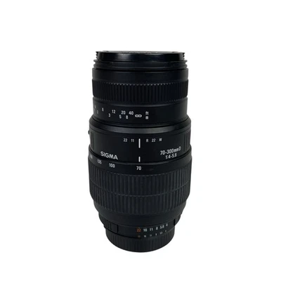 Sigma 70-300mm f/4.0-5.6 D Telephoto Camera Lens For Nikon DSLR Camera - Image 1 of 4