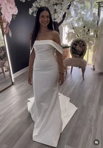 Clean Crepe Wedding Dress Bridal Gown With Bow Size 4 - Picture 1 of 4