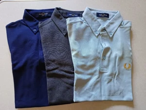 3 Fred Perry Shirts, dunkelblau, dunkelgrau,hellblau, GrößeS, gebraucht - Bild 1 von 21