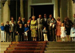 CPM AK La Famille Royale DUTCH ROYALTY (815724) - Picture 1 of 2