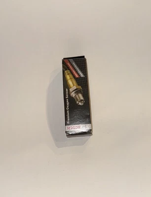 Bosch OEM Oxygen Sensor 15716 - New in Box - Image 1 of 3