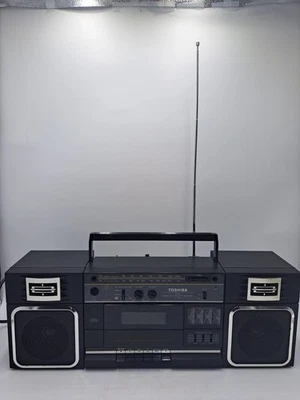 Toshiba RT-7018 AM FM Estéreo Radio Cassette Reproductor/Grabador Boombox PROBADO Foto 1 de 4