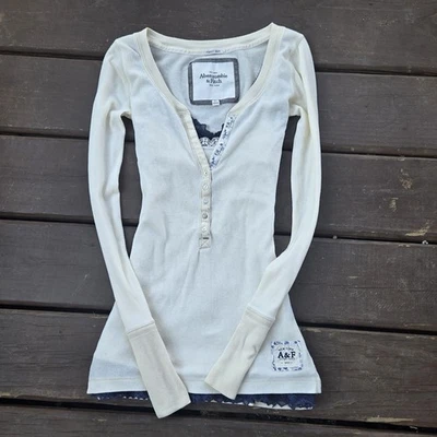 Único De Colección Abercrombie Crema Manga Larga Acanalado Ajustado Capas Henley Botón L Foto 1 de 4