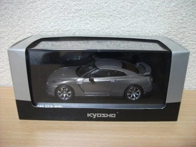 KYOSHO 1/43 GT-R(R35) 2008 grigio titanio - Immagine 1 di 4
