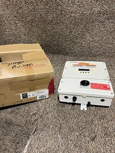 SOLAREDGE #SE3800H-US000BNC4 Inverter, Single-Phase w/HD-Wave Technology; 380VDC - Picture 1 of 7