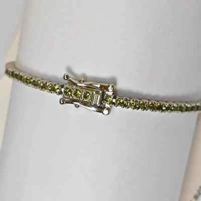Brazalete de tenis para mujer de peridoto de corte redondo de 4 quilates con acabado en oro blanco de 14 quilates Foto 1 de 3
