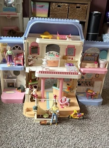 1997 Fisher Price Loving Family Grand Dollhouse & Accessories Excellent - Picture 1 of 9