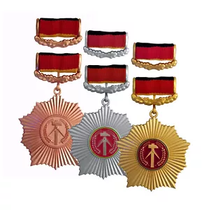 Vaterländischer Verdienstorden (Set) - Bild 1 von 2