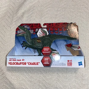 2015 Hasbro Jurassic World Growling Velociraptor Charlie - Picture 1 of 12