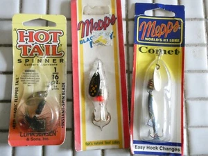 3 ULTRA LIGHT IN LINE SPINNERS NEW IN PACKAGE 2 MEPPS 1 HOT TAIL - Picture 1 of 4