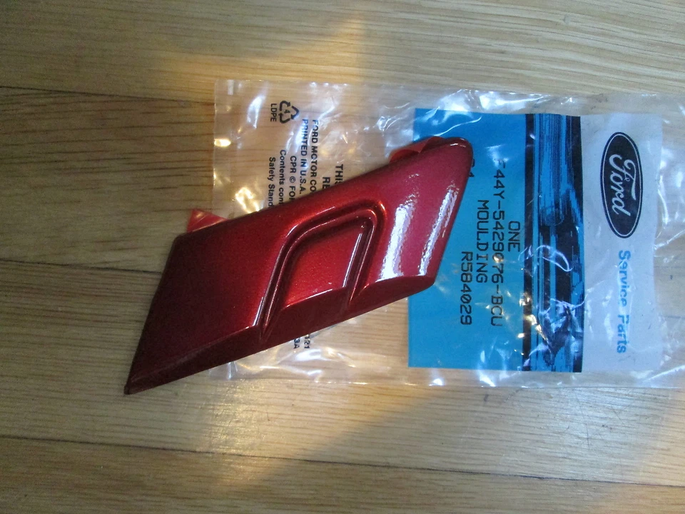 Nuevo de Lote Antiguo 1994 1995 1996 Mercury Sable Cuarto Trasero Moldura RH ROJO F44Y-5429076-BCU Foto 1 de 1