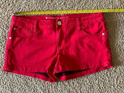 Celebrity Pink Shorts Womens Size 11,Wiste 32 Red Denim 5 Pockets,82% Cotton - Image 1 of 4