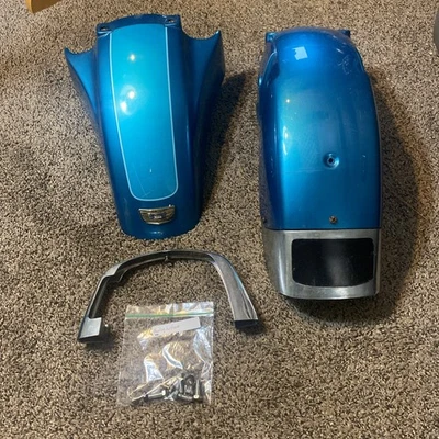 1993 Honda Goldwing Gl1500se Full Front Fender with Mounting Hardware OEM Used - Image 1 of 4