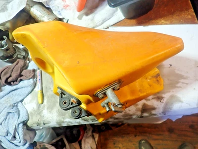 Yamaha YZ 125 1983 tanque de gasolina/combustible/gasolina/tapa/voleta de pasajeros Foto 1 de 4
