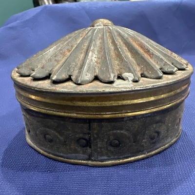 "Caja de tesoro baratija de latón concha marina o almeja vintage de 5"" de largo decoración de colección" Foto 1 de 4