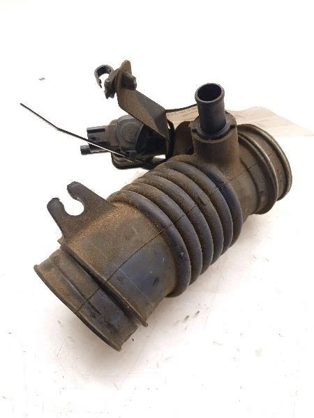 Toyota Yaris 2009 1,5 L 4 cilindros filtro de aire tubo resonador montaje  Foto 1 de 4