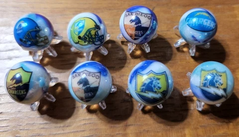 LOS ANGELES CHARGERS MARBLE LOT OF 8 GLASS COLLECTIBLE NFL 5/8" SIZE W/ STANDS Cover