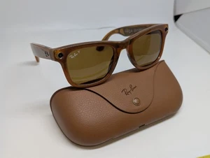 Ray-Ban Meta Gen 1 Wayfarer AI Smart Sunglasses RW4008 - Imagen 1 de 6