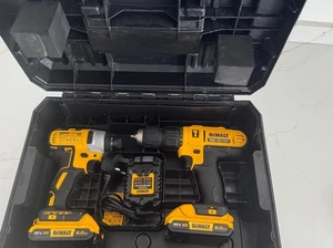 Brand New Dewalt DCK2060D2T Twin Pack 18v 2 X 2ah Battery - Picture 1 of 3