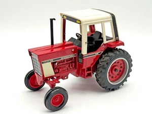 1/16 Case IH International 186 Hydro Tractor - Picture 1 of 2