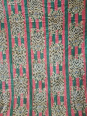 Cubierta de mesa de tela de terciopelo, cortina, tapicería de vestidos artesanía material confección Foto 1 de 4