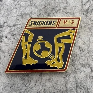 Snickers Youth Soccer Lapel Pin Enamel Vintage Candy Bar Sponsor Gold Tone Hat - Picture 1 of 3