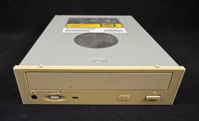 Vintage Compaq Internal CD-ROM Drive LTN-323 - Image 1 of 3