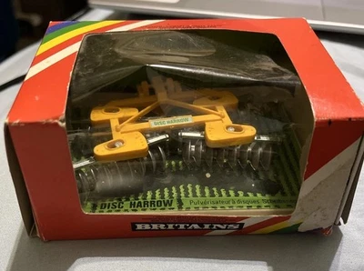 Britains Farm 9553Disc Harrow отличное состояние в оригинальной коробке 1980 коробка носилась - Изображение 1 из 4