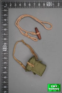 1:6 Scale UJINDOU UD9048 WWII British Paratrooper - Gas Mask Bag & Rope - Picture 1 of 2