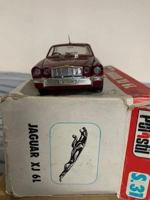 Polistil Jaguar XJ6L 1:25 Scale model - Image 1 of 4