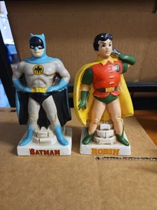 De colección 1966 Publicación Periódica Nacional Cerámica Batman Robin Moneda Bancos - Imagen 1 de 16