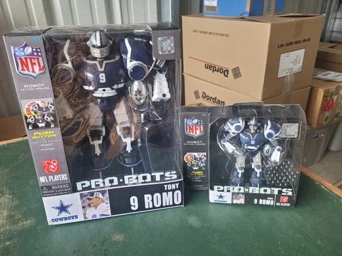Rare 2pc lot Dallas Cowboys Pro-Bots Tony Romo 12" & 7" New in box robot Cover