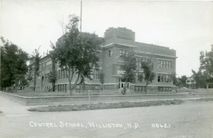Vtg RPPC Real Photo Postcard Williston North Dakota Central School Building 45 - Picture 1 of 2