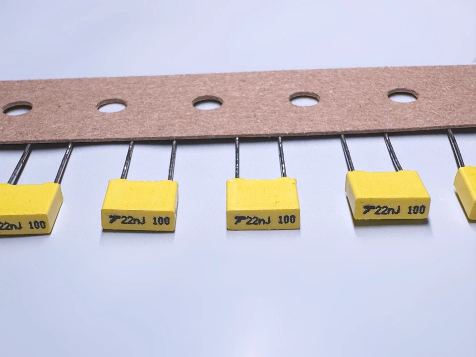 Condensador de película de poliéster metalizado 50 piezas BF014E0223J 22nJ 100 TPC 22nF 100V 5 % Foto 1 de 1