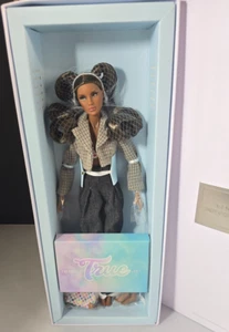 Integrity Toys Very Necessary Hollis Hughes Dressed Doll NRFB - Picture 1 of 4