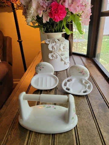 VTG Porcelain Ceramic Bathroom Fixtures Soap, Toothbrush, Toilet Paper Holder Cover