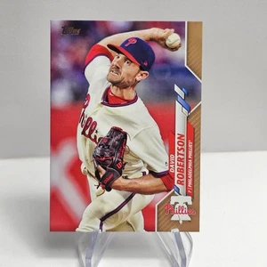 David Robertson 2020 Topps Series 2 Gold #675 Phillies /2020 - Picture 1 of 2