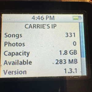 Apple iPod nano 1st Gen Black (2 GB) A1137 Fast Ship Very Good Used 331 Song R&B - Picture 1 of 3