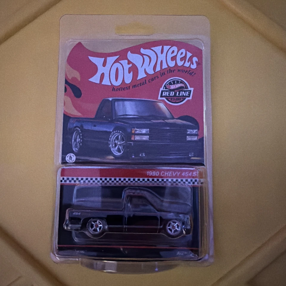 Camión Chevy 454 SS 2022 Hot Wheels Red Line Club negro 1990 RLC Foto 1 de 2