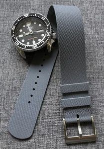 Premium FKM Rubber Water Sports Watch Strap / Single pass design / Grey 20/22mm - Picture 1 of 9