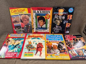 📘 1970s–1990s Retro Annuals Bundle Hotspur Eagle Fame Space Precinct Roland Rat - Bild 1 von 15