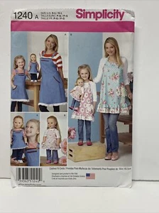 Simplicity Pattern 1240A Schürzen Erwachsene Kind & 18" Puppe S-M-L UNGESCHNITTEN - Bild 1 von 6