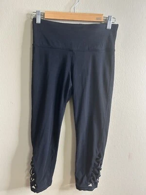 Leggings recortados para mujer Ideology negros talla pequeña Foto 1 de 4